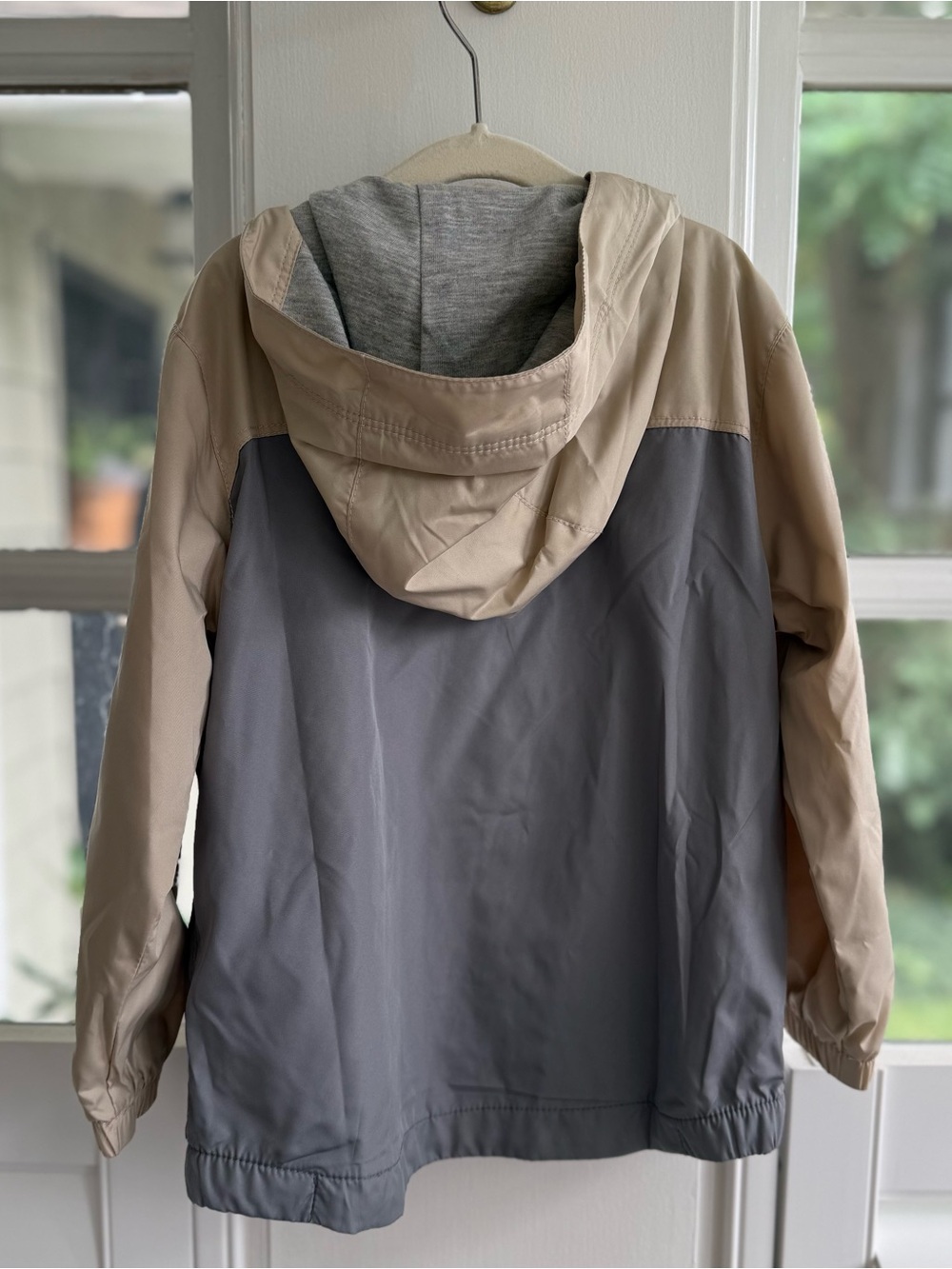 NWT GAP Two-Tone Hooded Raincoat / Windbreaker in Beige & Gray Size 4 - Picture 4 of 4